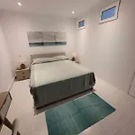 公寓 Marita's Retreat 纳乌萨