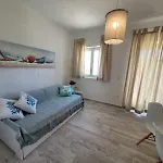 Marita's Retreat 公寓 纳乌萨